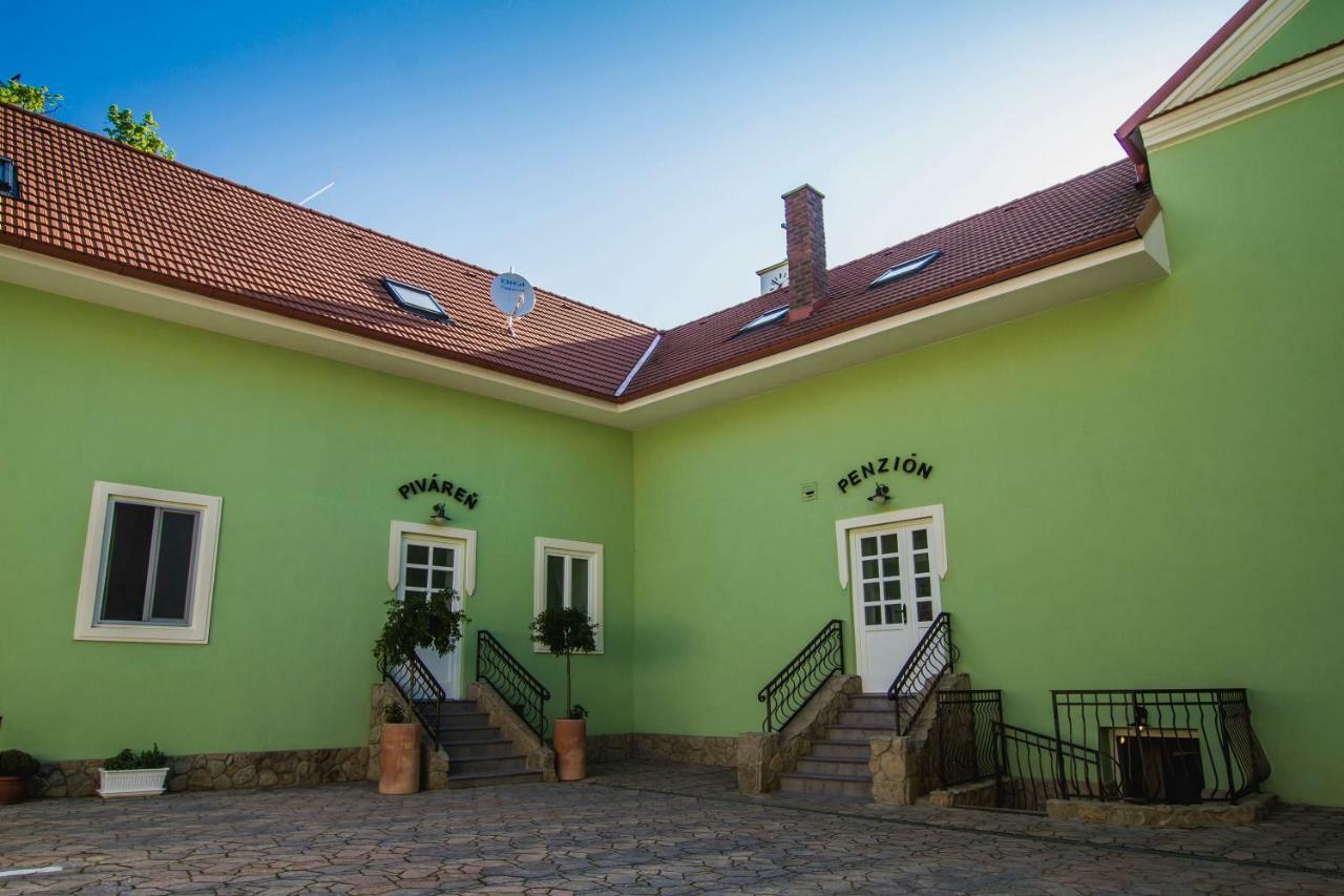 Penzion Kuria Nové Mesto nad Váhom المظهر الخارجي الصورة