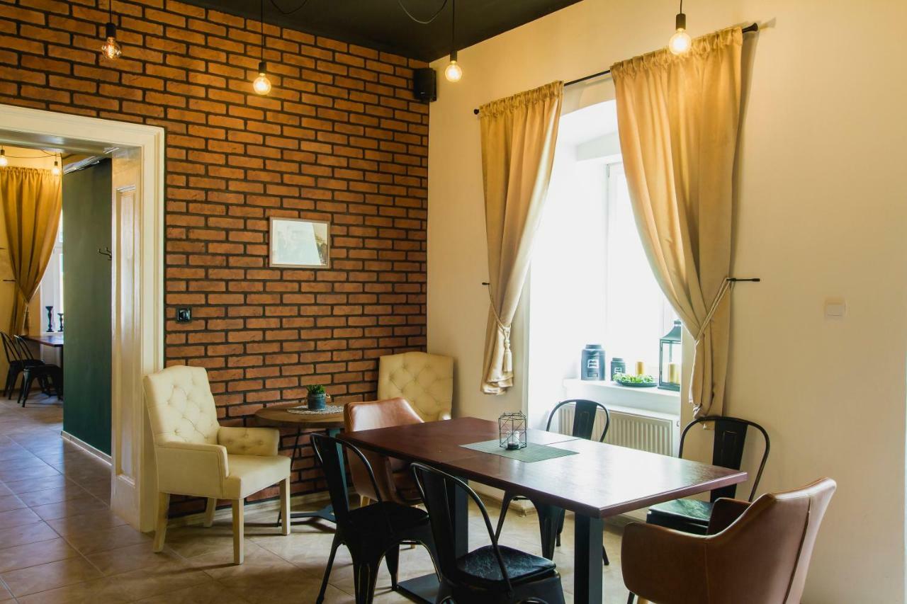 Penzion Kuria Nové Mesto nad Váhom المظهر الخارجي الصورة